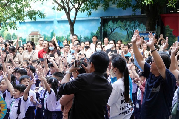 Tựu trường mở: Học sinh và phụ huynh cùng học Tựu trường mở: Học sinh và phụ huynh cùng học