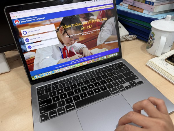 Tuyển sinh đầu cấp tại TP.HCM: Muốn học theo nơi tạm trú, phụ huynh phải làm gì?