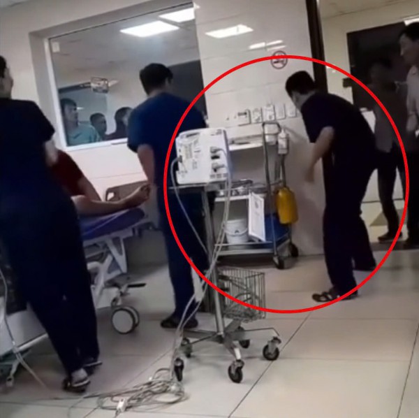 Vấn nạn nhân viên y tế bị bạo hành, bạo lực học đường: Thêm một giải pháp Vấn nạn nhân viên y tế bị bạo hành, bạo lực học đường: Thêm một giải pháp