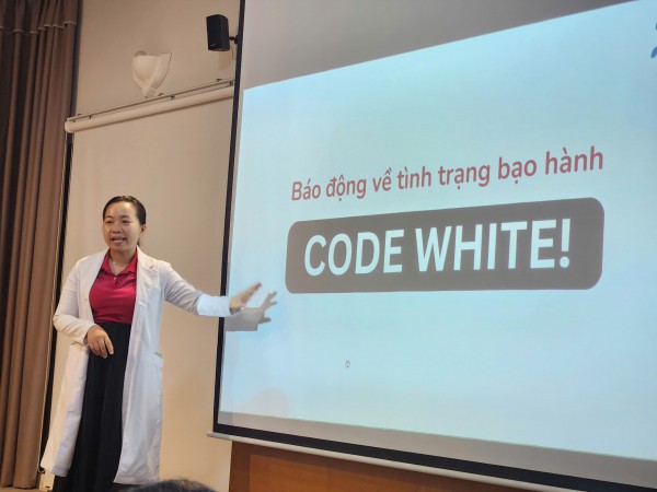 Vấn nạn nhân viên y tế bị bạo hành, bạo lực học đường: Thêm một giải pháp Vấn nạn nhân viên y tế bị bạo hành, bạo lực học đường: Thêm một giải pháp
