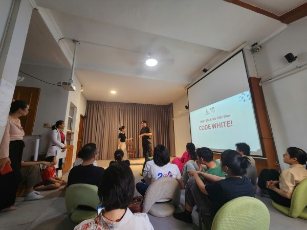 Vấn nạn nhân viên y tế bị bạo hành, bạo lực học đường: Thêm một giải pháp Vấn nạn nhân viên y tế bị bạo hành, bạo lực học đường: Thêm một giải pháp