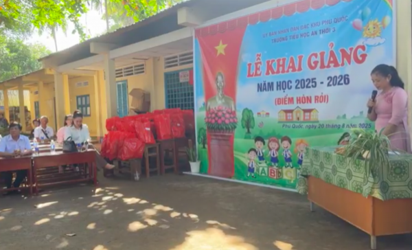 Vì sao một trường tiểu học ở Phú Quốc khai giảng sớm nửa tháng?