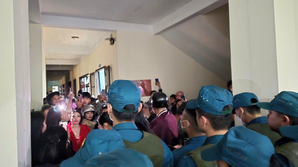 Vụ thông tin thực phẩm bẩn vào trường học: Nghe hiệu trưởng nói, phụ huynh 
