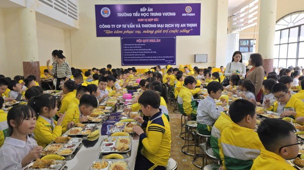 Vụ thực phẩm bẩn vào trường học ở Lâm Đồng: Bếp bán trú có nhà thầu mới