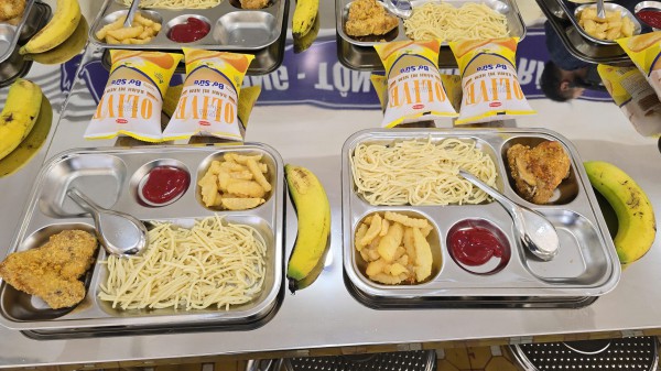 Vụ thực phẩm bẩn vào trường học ở Lâm Đồng: Bếp bán trú có nhà thầu mới