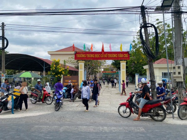 Xác minh thông tin thầy giáo dạy toán véo tai, đánh 17 học sinh lớp 7