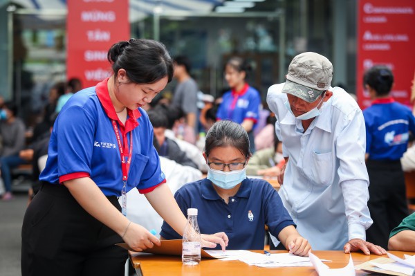 Xác nhận nhập học nhưng chưa đến trường làm thủ tục có được không?