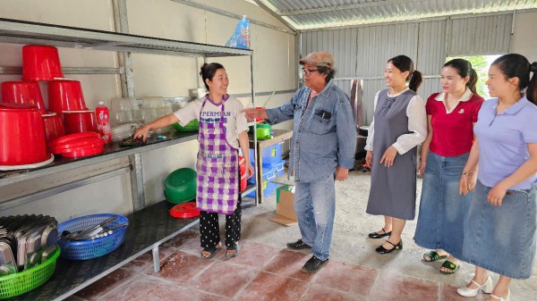 Xây nhà ăn cho học sinh trường vùng biên cương Xây nhà ăn cho học sinh trường vùng biên cương