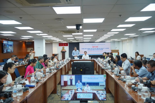 Âu lo suất ăn bán trú trường học