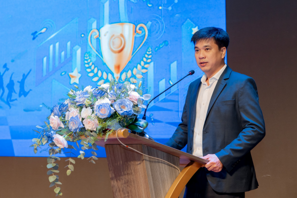 ĐH Kinh tế TP.HCM chính thức có giám đốc mới