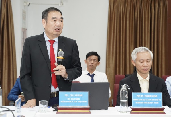 Đào tạo luật ở trường đa ngành hay chuyên ngành vẫn chưa hết ‘nóng’