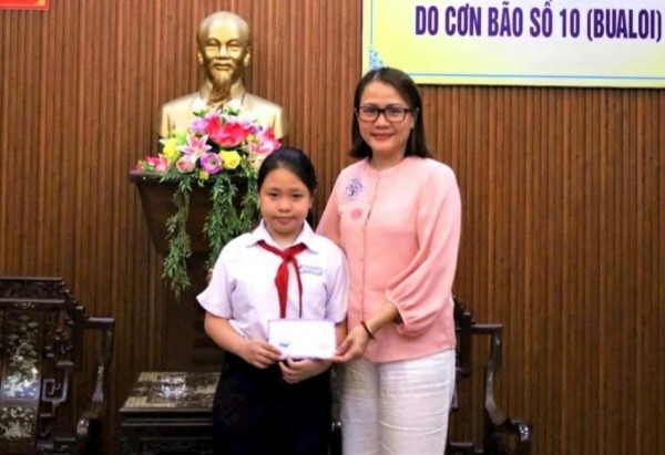 Đập heo đất gửi yêu thương đến vùng lũ Đập heo đất gửi yêu thương đến vùng lũ