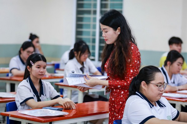 Đề thi môn văn tốt nghiệp THPT 2026: Chấm thi sao cho công bằng?
