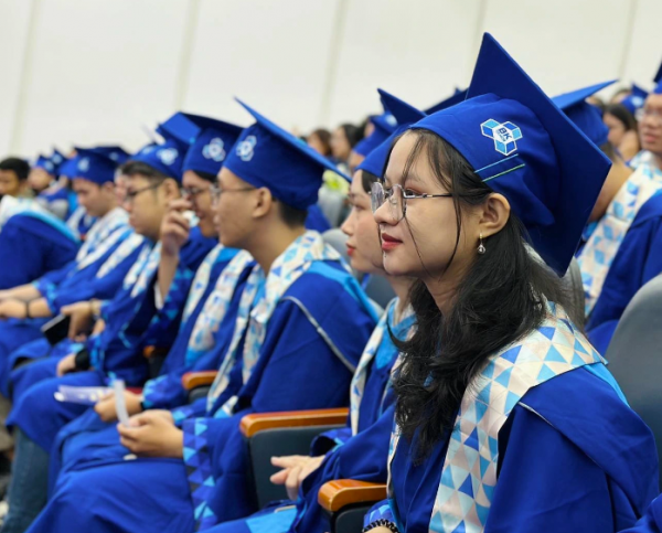 Đến đầu năm 2026, có bao nhiêu chương trình đào tạo đạt chuẩn quốc tế?