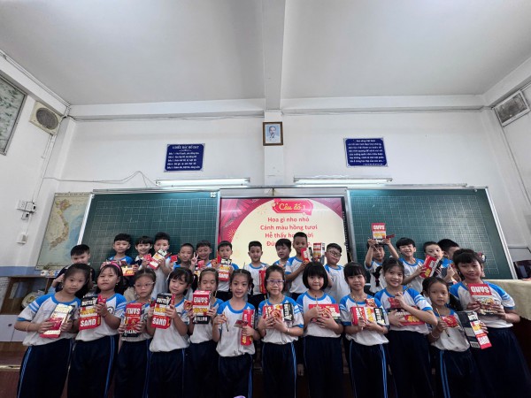 Đi học lại sau kỳ nghỉ tết: Thông điệp của thầy hiệu trưởng từ cây bút chì Đi học lại sau kỳ nghỉ tết: Thông điệp của thầy hiệu trưởng từ cây bút chì