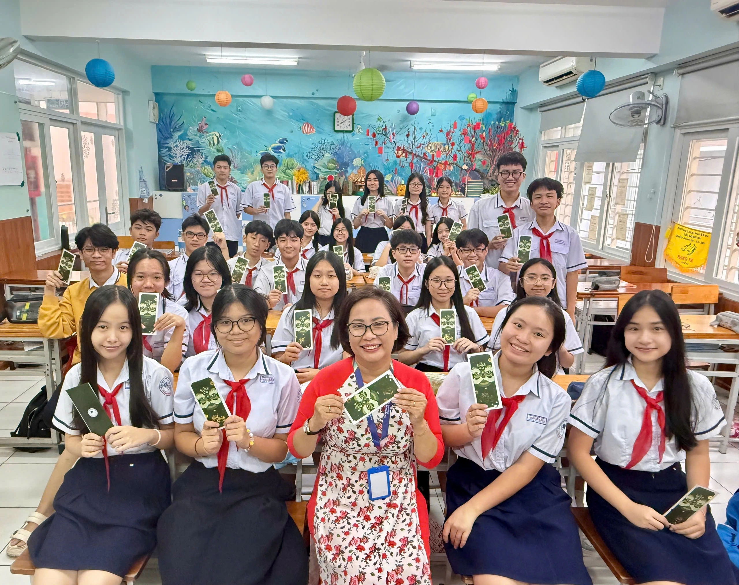 Đi học lại sau kỳ nghỉ tết: Thông điệp của thầy hiệu trưởng từ cây bút chì Đi học lại sau kỳ nghỉ tết: Thông điệp của thầy hiệu trưởng từ cây bút chì