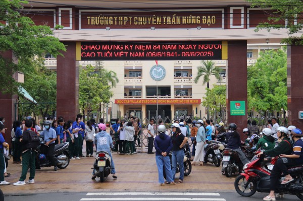 Điểm chuẩn lớp 10 tỉnh Bình Thuận: Có trường chỉ 6,25 điểm/3 môn Điểm chuẩn lớp 10 tỉnh Bình Thuận: Có trường chỉ 6,25 điểm/3 môn