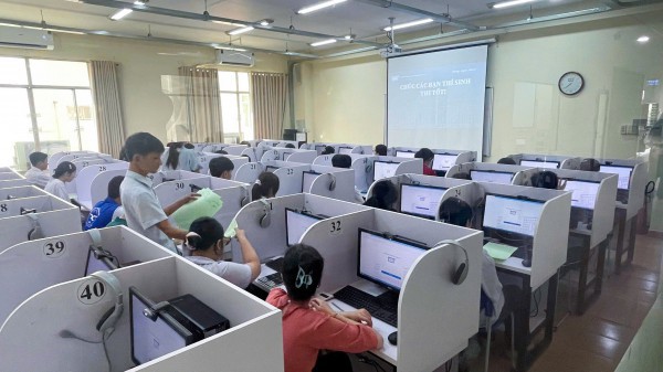 Điểm chuẩn ngành sư phạm phá kỷ lục: Hết cảnh Điểm chuẩn ngành sư phạm phá kỷ lục: Hết cảnh