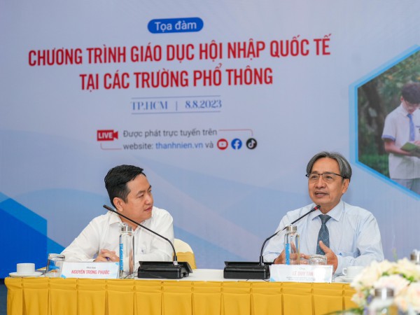 Ông Bùi Khánh Nguyên: Học chương trình quốc tế như ‘đi cáp treo lấy kim cương’