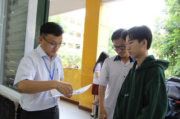 Vì sao số thí sinh lớp 12 TP.HCM đạt giải học sinh giỏi thấp hơn năm trước? Vì sao số thí sinh lớp 12 TP.HCM đạt giải học sinh giỏi thấp hơn năm trước?
