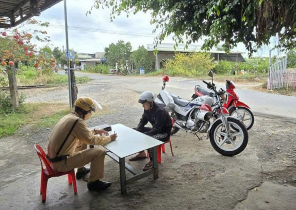 32 người bị xử phạt vì băng qua đường sắt lúc đã có tín hiệu tàu