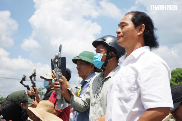 Bà con miền Tây háo hức đi thông xe Cầu Rạch Miễu 2