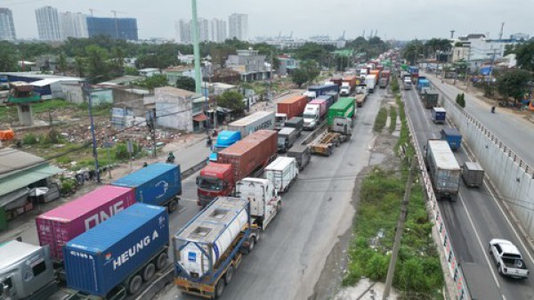 Bán mạng khi đi dưới bánh container: Ám ảnh ở "thủ phủ” xe container (kỳ 1)