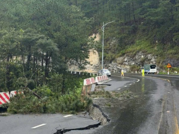 Cấm lưu thông qua đèo Prenn từ 10 giờ ngày 17.11