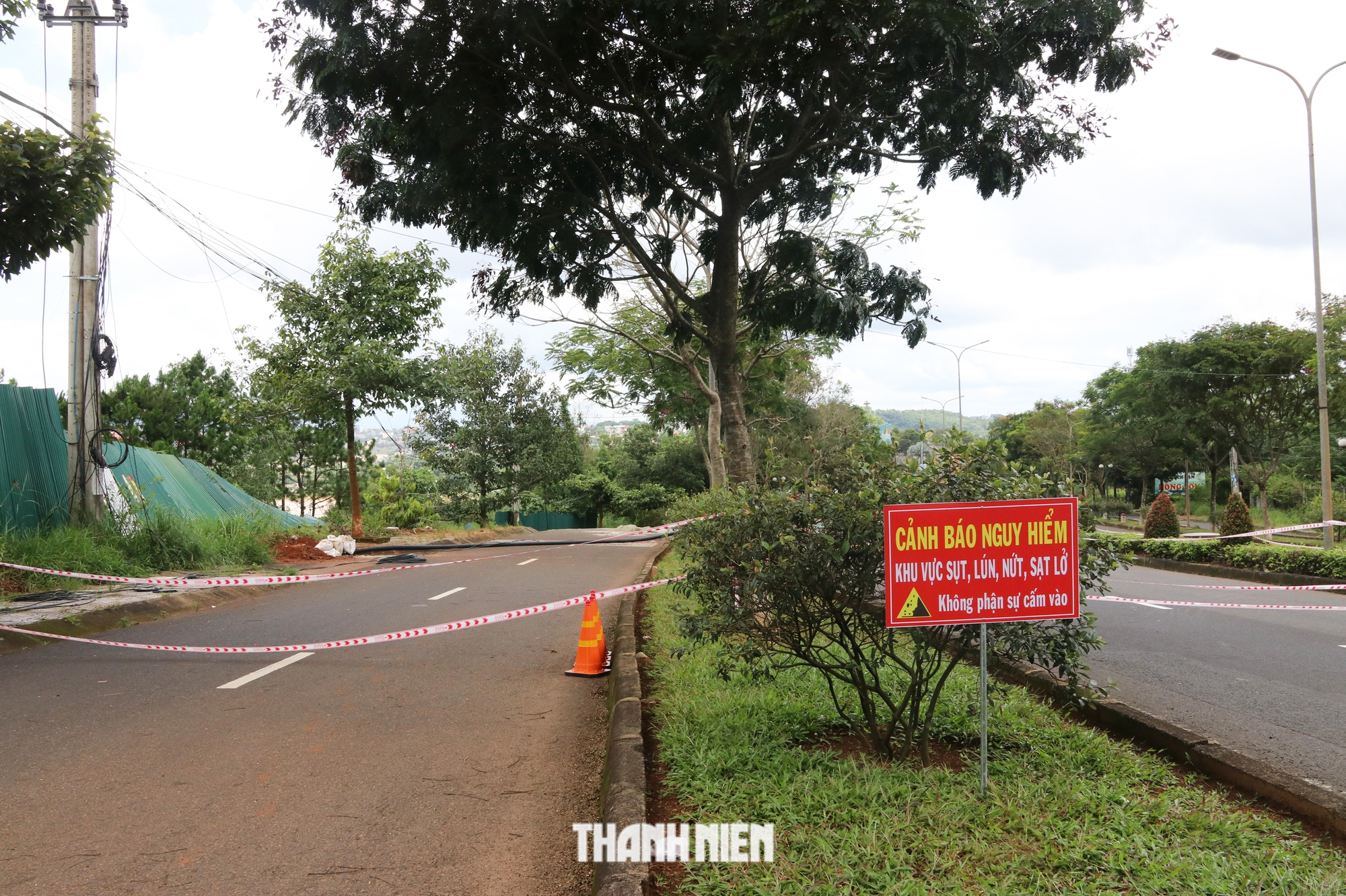 Cận cảnh QL14 qua tỉnh Đắk Nông nứt gãy ngày càng nghiêm trọng