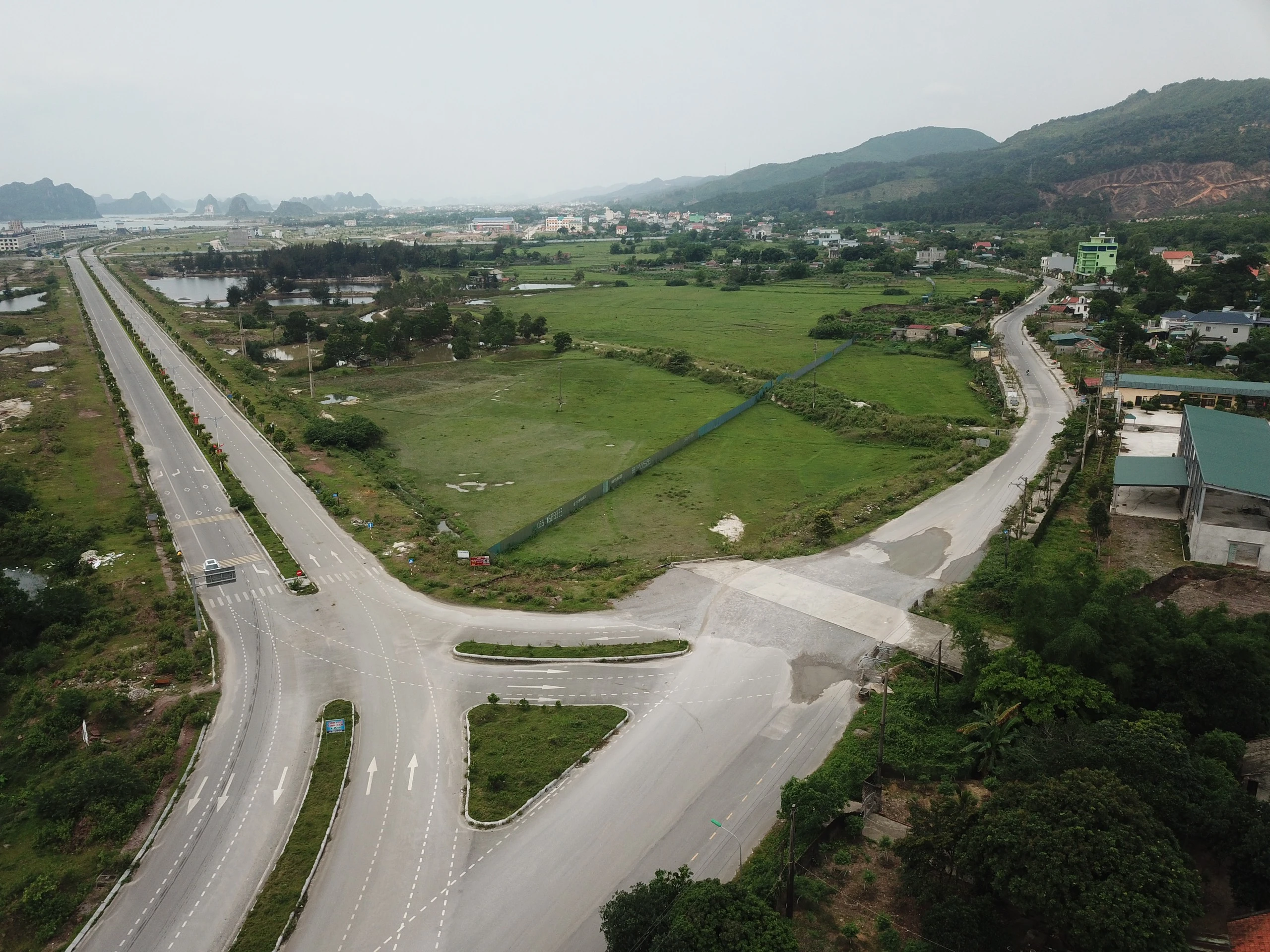 Cận cảnh Cận cảnh