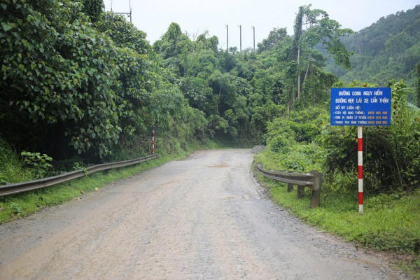 Cận cảnh đoạn quốc lộ “đau khổ”, nỗi ám ảnh của tài xế và người dân