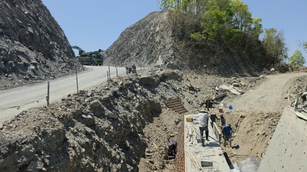 Cận cảnh quốc lộ 28B - cung đường mới đi Đà Lạt đang về đích