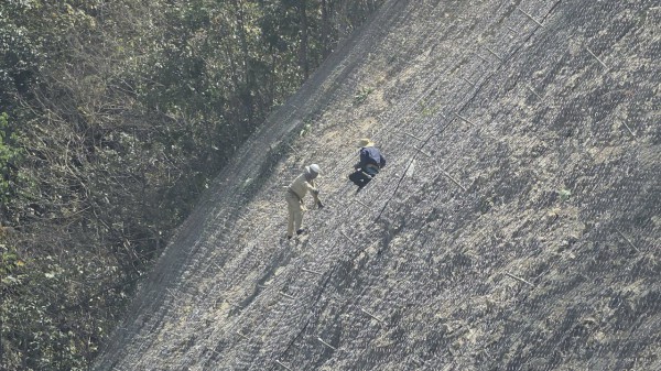 Cận cảnh quốc lộ 28B - cung đường mới đi Đà Lạt đang về đích