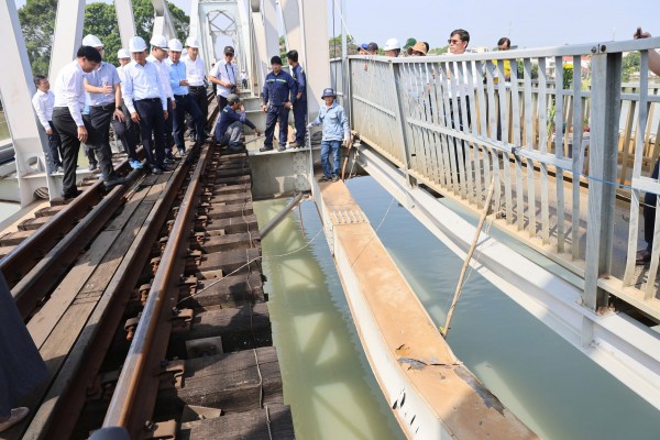 Cầu Ghềnh sẽ được gia cố để lưu thông tạm từ ngày 12.3