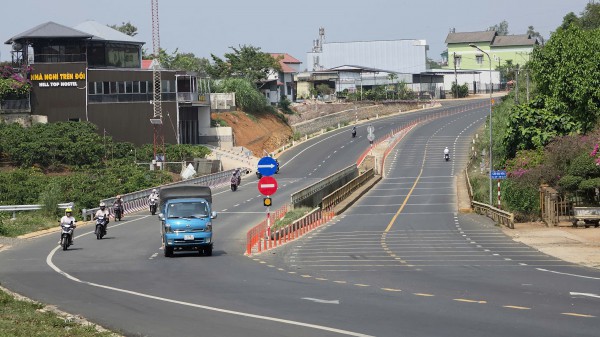 Cầu cạn đèo Mimosa thông xe: TP.HCM đi Đà Lạt thế nào?