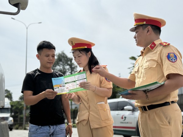 Công an TPHCM: Kiên quyết với "xe dù", "bến cóc"