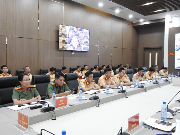 Công an TPHCM: Nhiều cách làm hay trong công tác làm sạch dữ liệu phương tiện, giấy phép lái xe