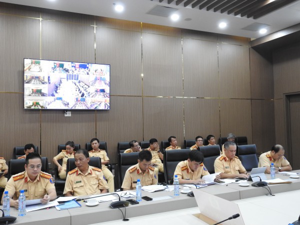 Công an TPHCM: Nhiều cách làm hay trong công tác làm sạch dữ liệu phương tiện, giấy phép lái xe