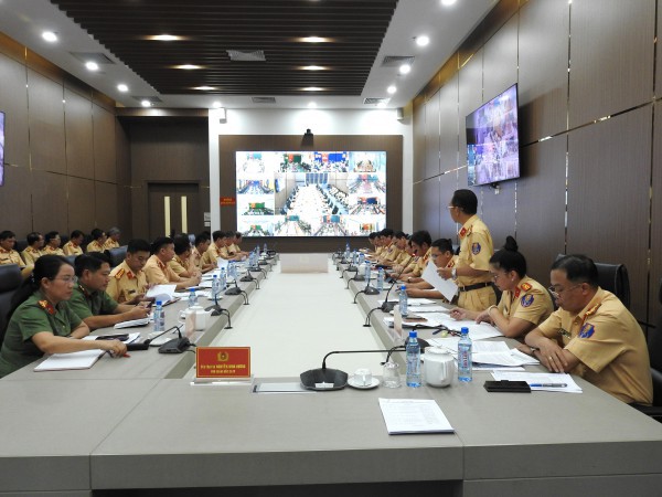 Công an TPHCM: Nhiều cách làm hay trong công tác làm sạch dữ liệu phương tiện, giấy phép lái xe