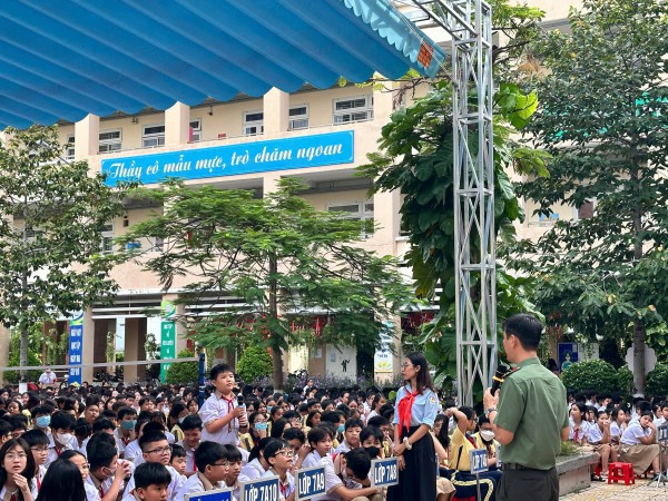 Công an TPHCM: Tăng cường tuyên truyền an toàn giao thông tại các trường học