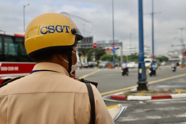 Công an TPHCM: Đẩy mạnh xử lý xe 2, 3 bánh cũ nát, chở hàng cồng kềnh mất an toàn