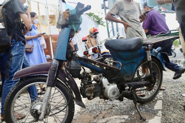 Công an TPHCM: Đẩy mạnh xử lý xe 2, 3 bánh cũ nát, chở hàng cồng kềnh mất an toàn