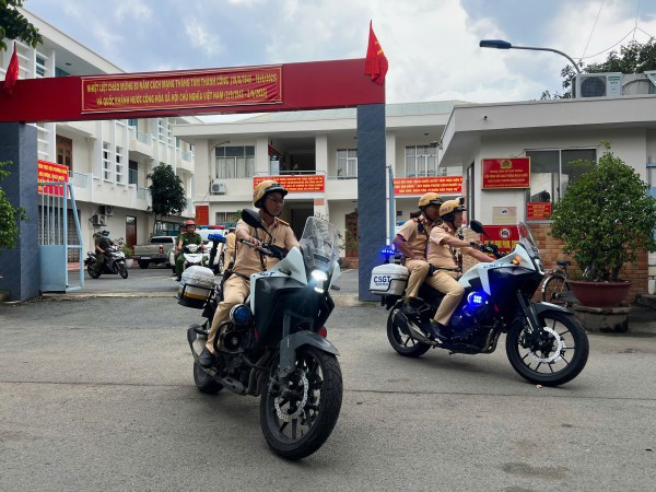 Công an TP.HCM tổng xử lý xe khách, bến bãi ngay sau phản ánh của Thanh Niên