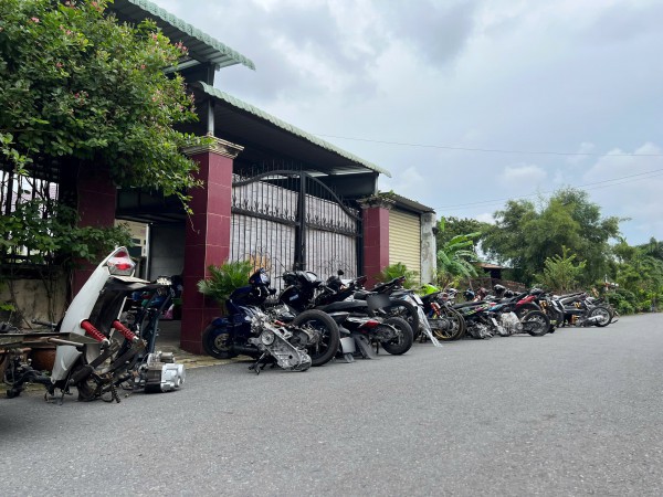 Công an TP.Hồ Chí Minh: Triệt tận gốc các lò "độ, chế" xe máy trá hình