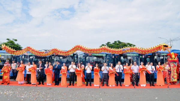 Công ty Phương Trang khai trương 35 tuyến xe buýt mới, phục vụ người dân, du khách tại TPHCM