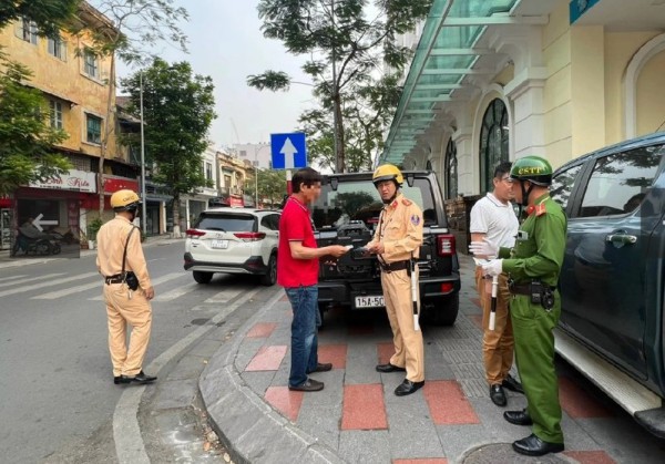 Hải Phòng không cấm đỗ xe ô tô tại trung tâm thành phố Hải Phòng không cấm đỗ xe ô tô tại trung tâm thành phố