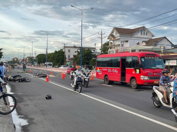 Hai vụ va chạm giao thông xảy ra cùng một vị trí, một người tử vong