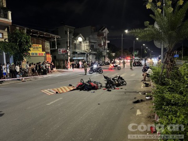 Hai xe máy tông trực diện, nam sinh viên năm nhất tử vong