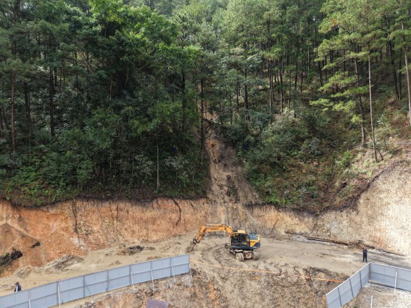 Hàng loạt con đèo ‘đồng loạt’ sạt lở khiến giao thông đến và rời Đà Lạt ảnh hưởng lớn