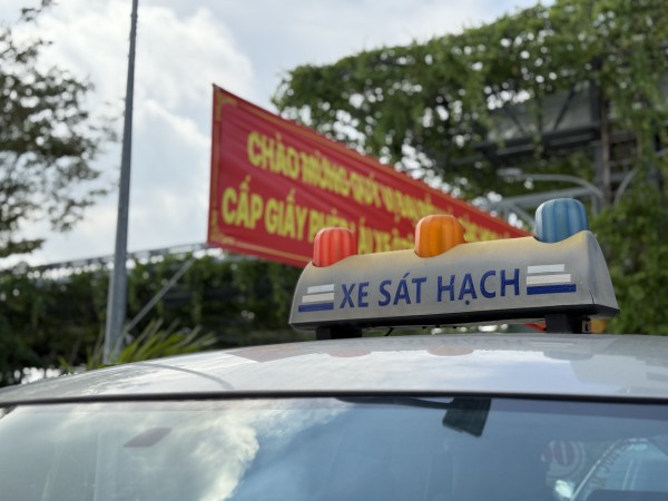 Học viên hào hứng trong ngày đầu CSGT sát hạch giấy phép lái xe